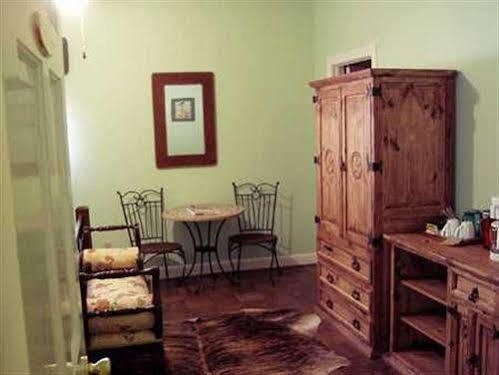 Creekhaven Inn & Spa Wimberley Extérieur photo